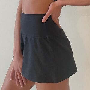 ❌ SOLD. ETSY ZYZA Hemp/Organic Cotton High Rise Shorts | Black | Size M